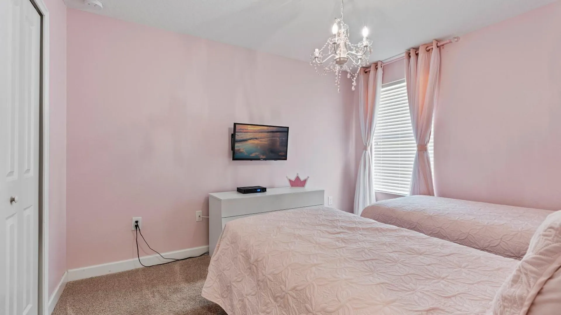 Holiday home Amazing 6 Bedrooms5 Bath W Pool At Solterra Davenport United States