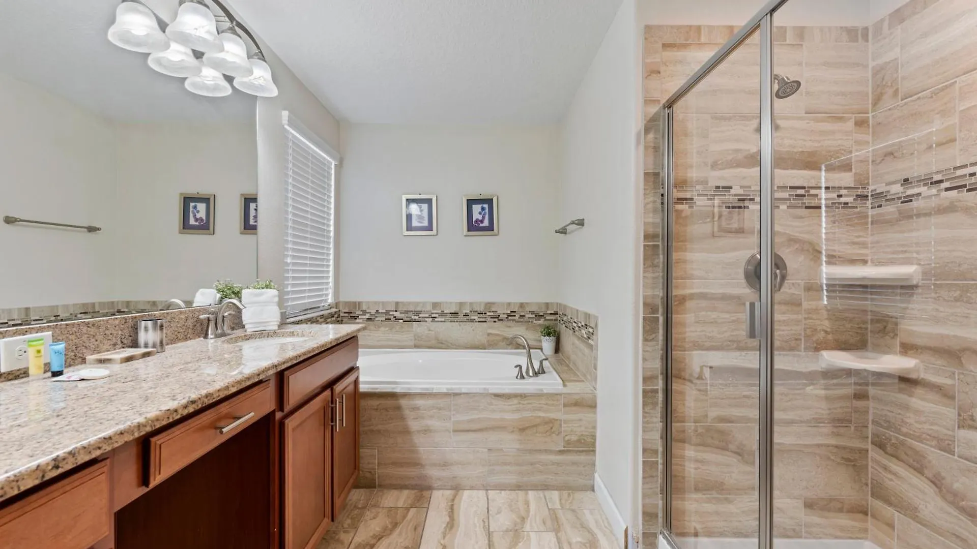 Amazing 6 Bedrooms5 Bath W Pool At Solterra Davenport 0*,  United States