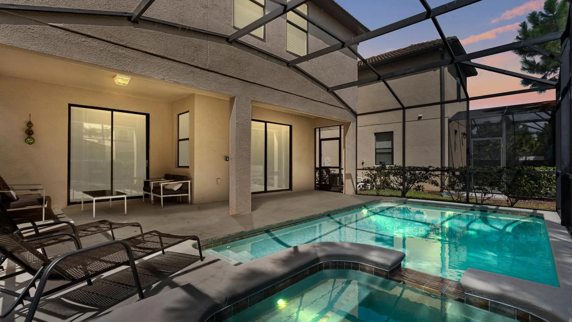Amazing 6 Bedrooms5 Bath W Pool At Solterra Davenport