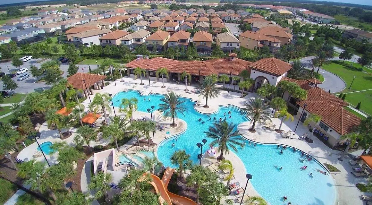 Amazing 6 Bedrooms5 Bath W Pool At Solterra Davenport Holiday home